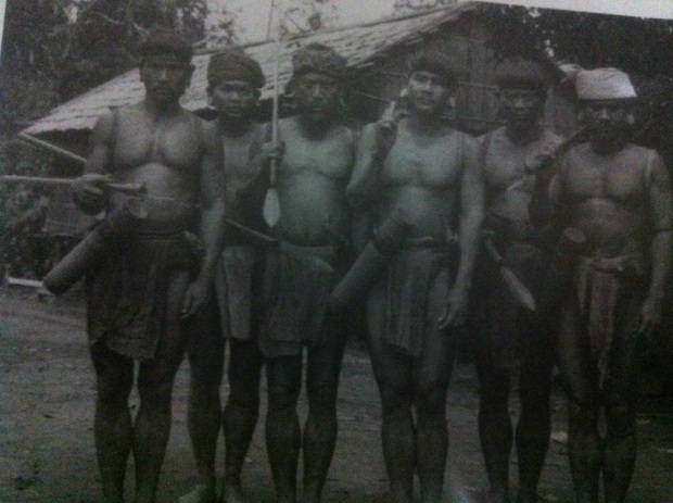 Pemburu Badak di Hulu Barito tahun 1915